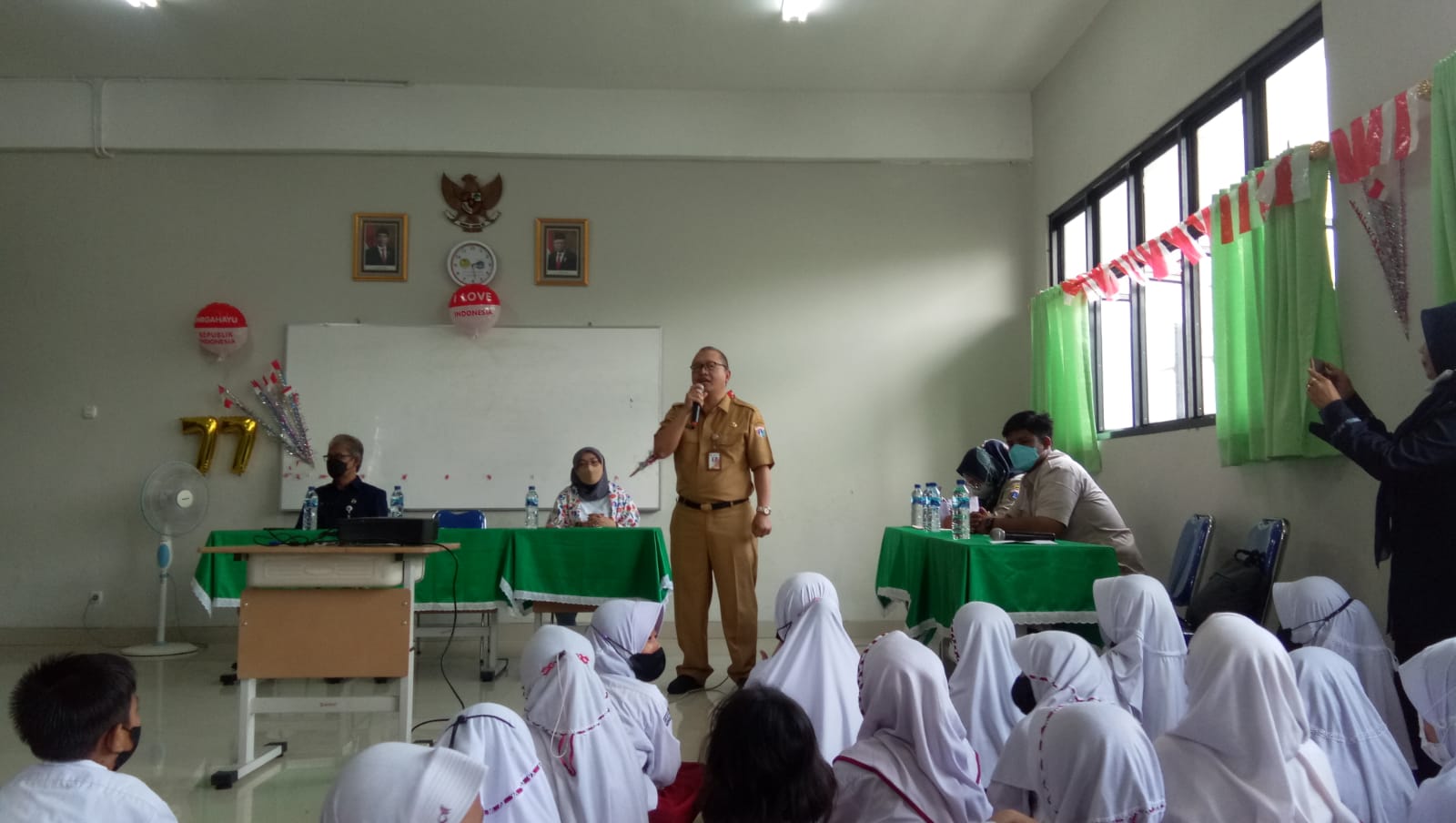 Wisata Literasi Ke Sekolah Bersama SDN Utan Panjang 03